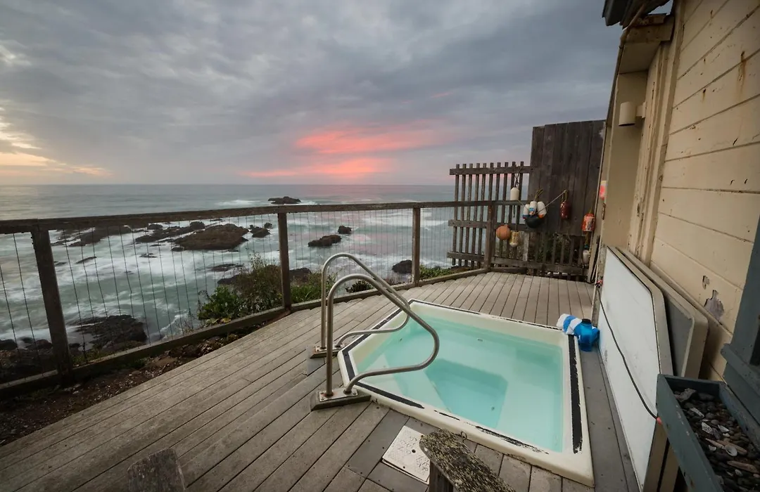 Hi Pigeon Point Lighthouse Hostel-1